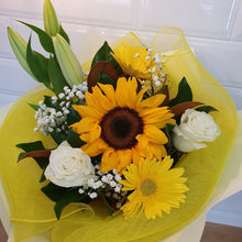 Load image into Gallery viewer, Yellow and white seasonal bouquet - Gold Coast City Florist