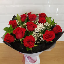 Load image into Gallery viewer, 12 rose bouquet - Gold Coast City Florist