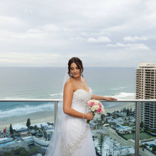 Load image into Gallery viewer, Rose and Babies breath bouquet - Gold Coast City Florist
