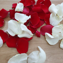 Load image into Gallery viewer, Rose Petals - Gold Coast City Florist
