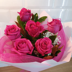 6 rose bouquet - Gold Coast City Florist
